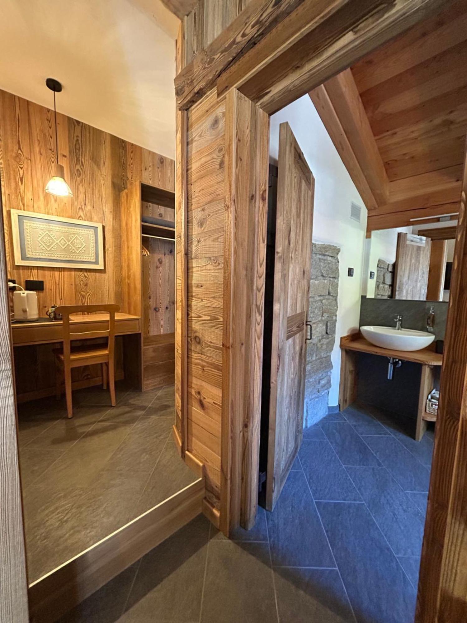 Camere Hostellerie HIBOU - Cogne Eksteriør billede